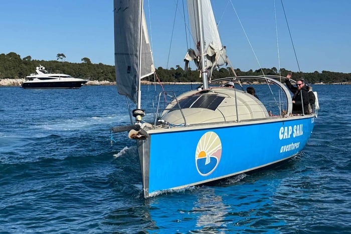 Lérinsin saarten purjehdusretki, snorklaus ja SUP-lautailu