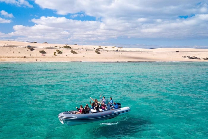 Fuerteventura: Lobos Island Round-Trip Speedboat Ticket