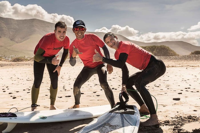 Lanzarote: Famara Private Surf Lesson with a real Pro