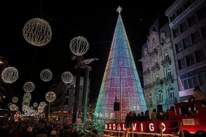 Vigo: Rundtur till fots bland julbelysningen