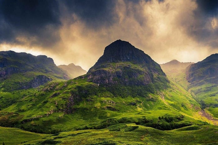 Loch Lomond, Glencoe Glenfinnan Viaduct & Fort William Tour