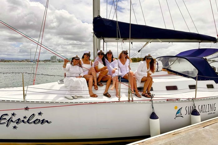 Côte d'Or : Croisière à la voile en milieu de journée, nourriture et boissons incluses