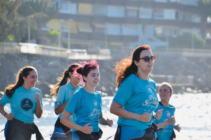 Gran Canaria: Playa del Inglés Girls' Surf Experience