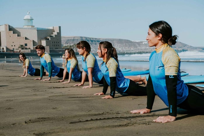 Las Canteras: Surf course with the official Quiksilver school