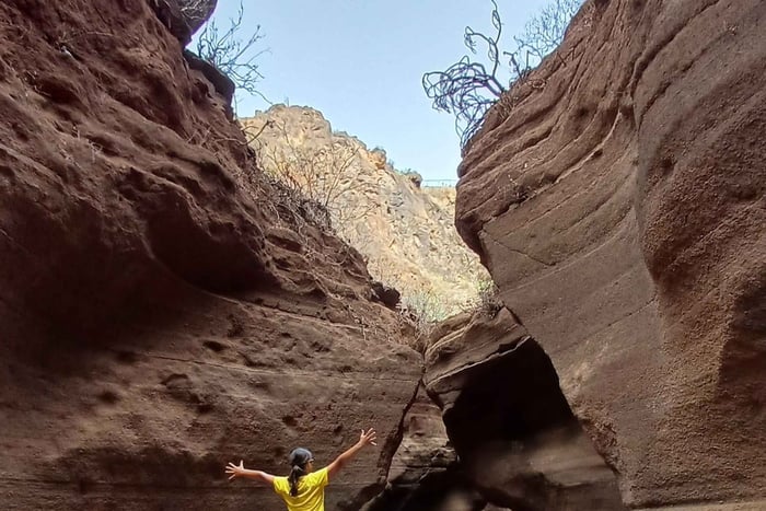 Maspalomas: Barranco de las Vacas & Caves with Sky Rebels