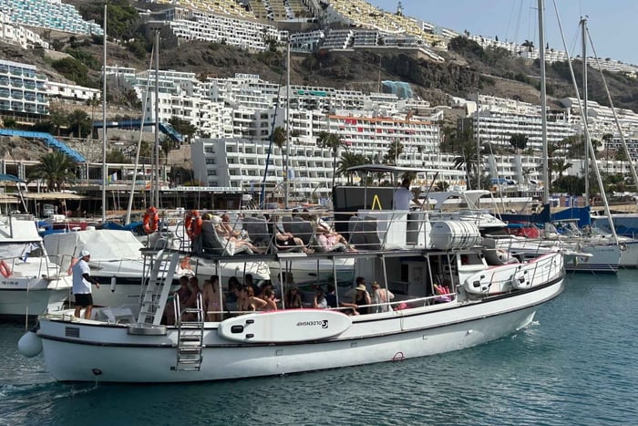 Puerto Rico, Gran Canaria: boat trip, drinks, food, paddle surfing, snorkeling.