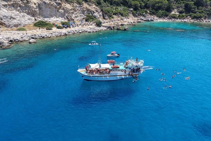 6 tunnin uimaretki: Anthony Quinn, Kallithea, Afandou, sisältää välipaloja