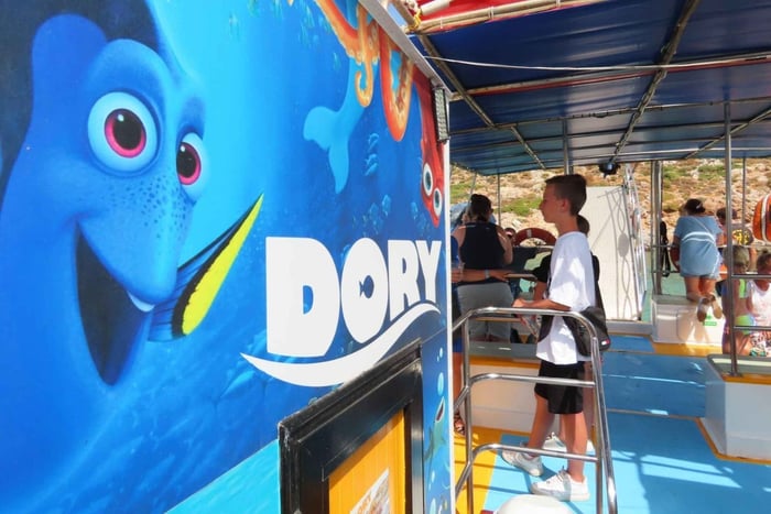 Egeanmeren seikkailu lasipohjaisella pikaveneellä Dory!
