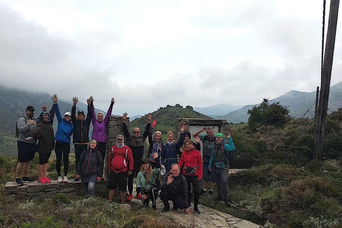 Ruta de senderismo guiada por la garganta de Dimosaris y playa: tour privado en Evia