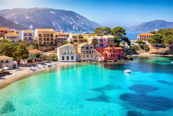 Från Argostoli: Tur till Assos, Myrtos och Fiskardo