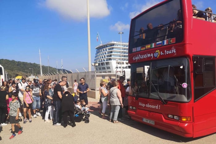 Heraklion: Hop-på-hop-off-sightseeingbustur