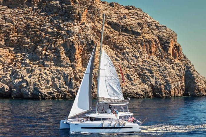 Hersonissos: catamarantocht met lunch en drankjes