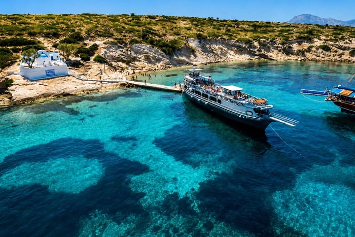 Kos Pearl : croisière haut de gamme avec barbecue et arrêts baignade