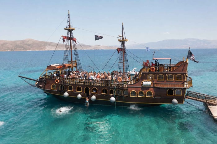 Cruzeiro Pirata em Kos: 3 Ilhas, Paradas para Nadar e Almoço