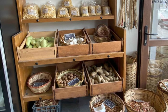 Naxos: Food Walking Tour & Cooking Class with Meal & Drinks