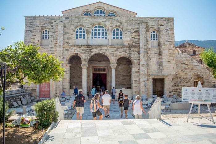 Paros & Antiparos Full-Day Discovery Guided Tour in English