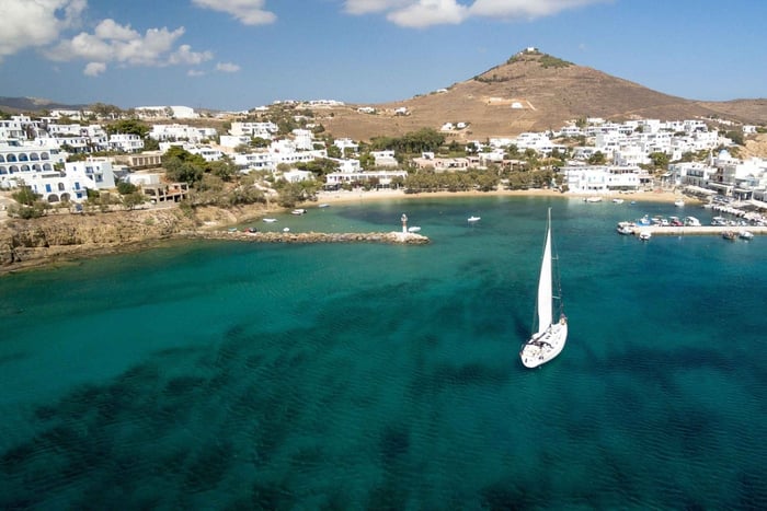 Paros: Iraklia, Schinoussa og Naxos seiltur med lunsj