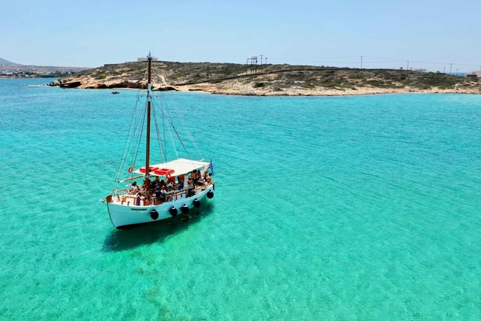 Pounta: Cruise til Paros og Antiparos, bading og lunsj