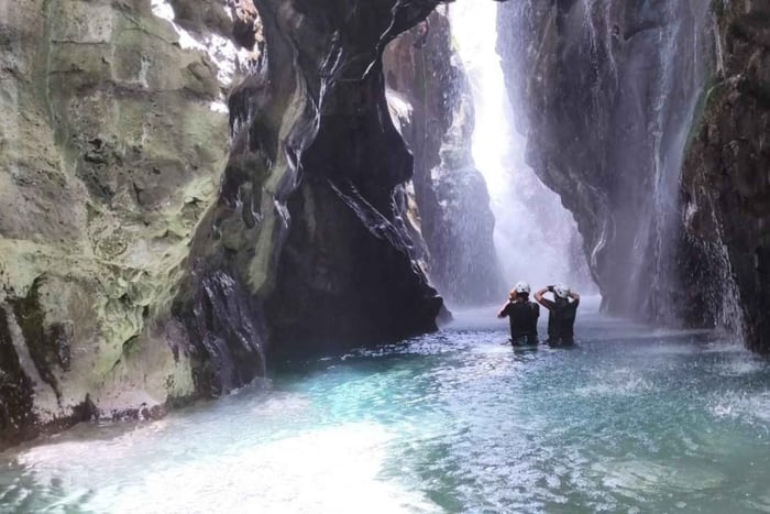 Rethymno: Canyoning-tur i Kourtaliotiko-slugten