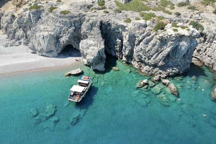 Rhodes : croisière tout compris Anthony Quinn, Ladiko et les grottes