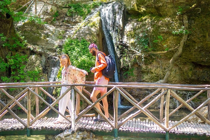Rhodos: Dagsutflykt till Petaloudes och Seven Springs