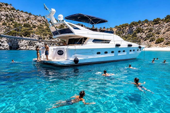 Rhodes : expérience en yacht avec baignade et transfert