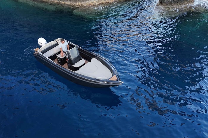 Croisière en bateau à Santorin -sans permis-