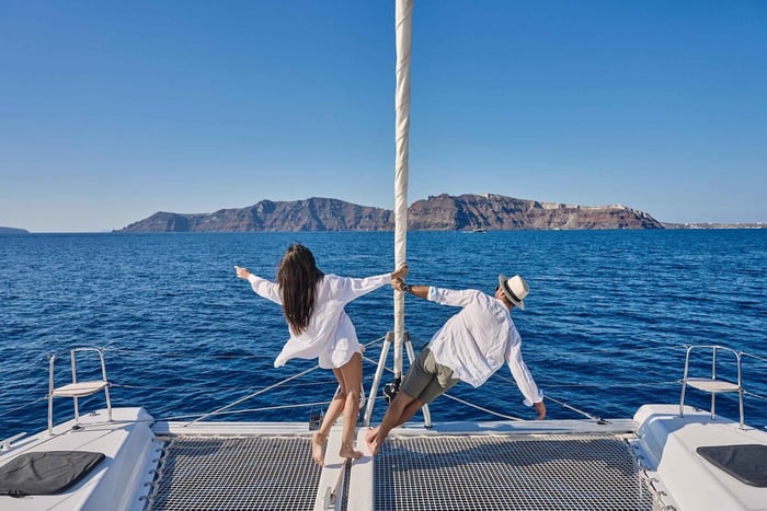 Santorini: Caldera Catamaran Cruise w BBQ Meal & Drinks