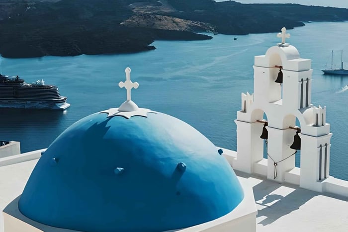 Santorini: Private 3-Hour Highlights Guided Tour with Pickup