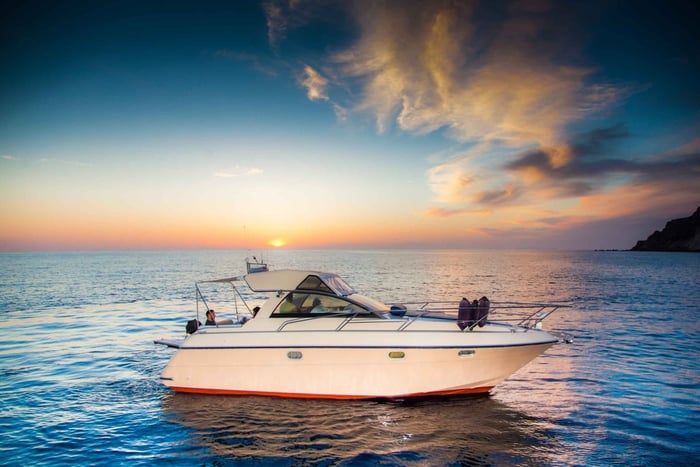 Santorini: Privat dagscruise med grillmat og drikke