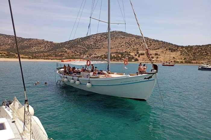 Yachttur til Antiparos | Inklusive grill og drikkevarer