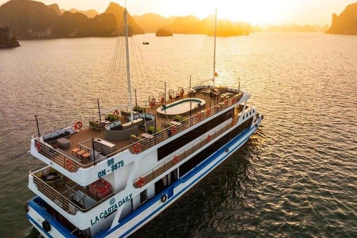 Ha Long Bay 8 hours daily tour on LA CASTA DAILY CRUISE