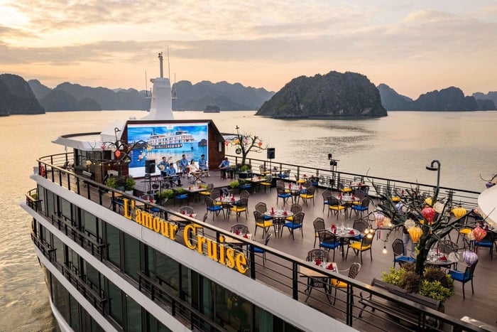 Hanoi: 3 Days Ha Long&Lan Ha Bay 5* L'amour Cruise,folk show