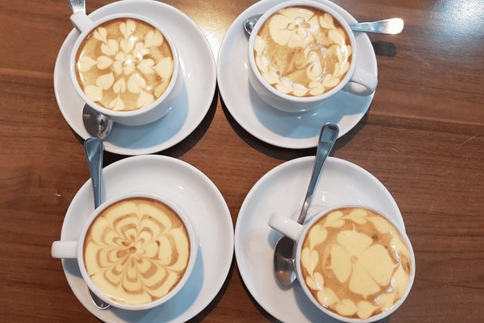 Kursus i fremstilling af æggekaffe i Hanoi
