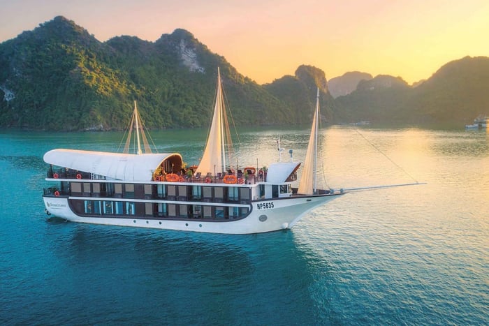 Sena Cruises: Ha Long- og Lan Ha-bugten – 2-dages luksus-boutique-tur