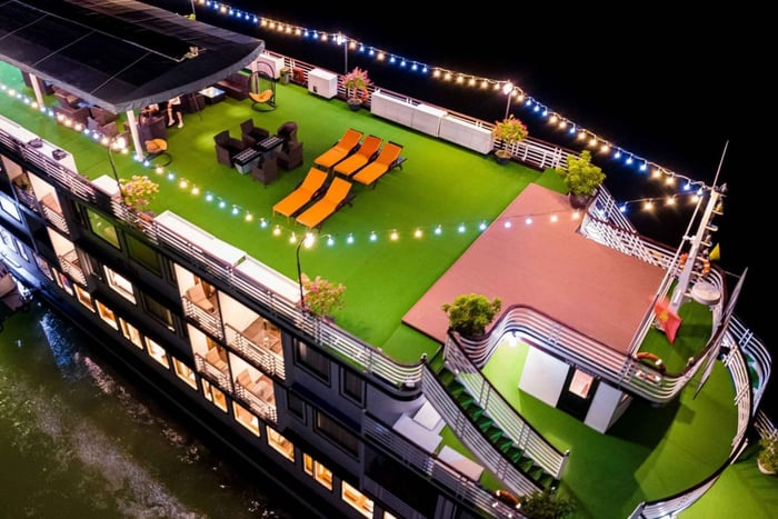 Croisière de 2 jours en 5 étoiles dans la baie d'Halong avec repas et kayak