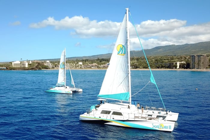 Kaanapali Cena al Atardecer en Catamarán con Bebidas