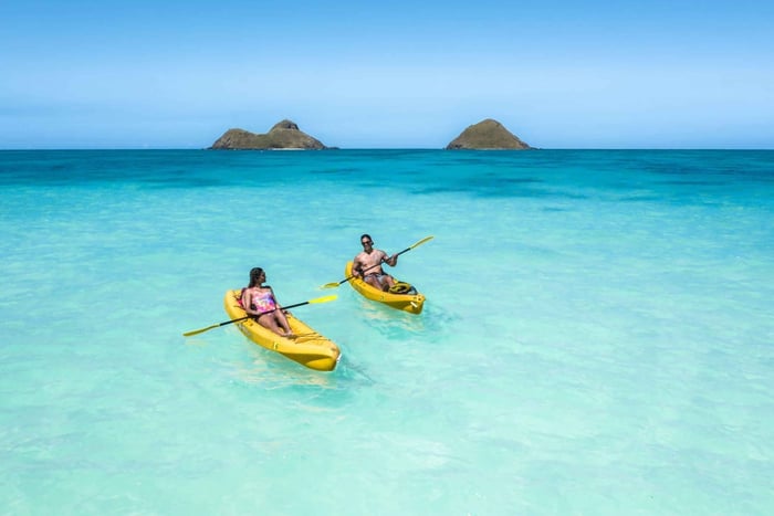 Kailua: Mokulua Islands Guided Kayak and Snorkeling Tour