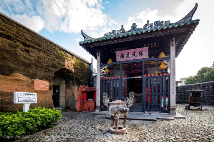 From Hong Kong - Private Macau Heritage Tour with transfer