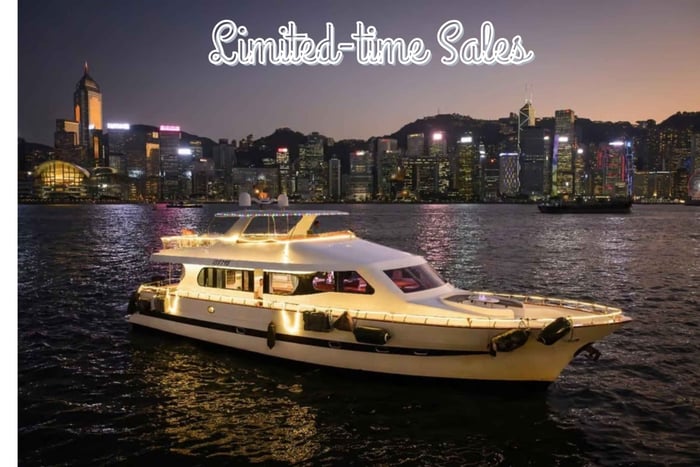 Hong Kong: Victoria Harbour Evening Cruise with Drinks