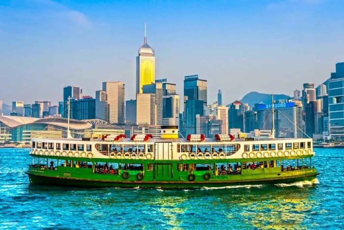 Hong Kong Star Ferry - O horizonte dançando na água