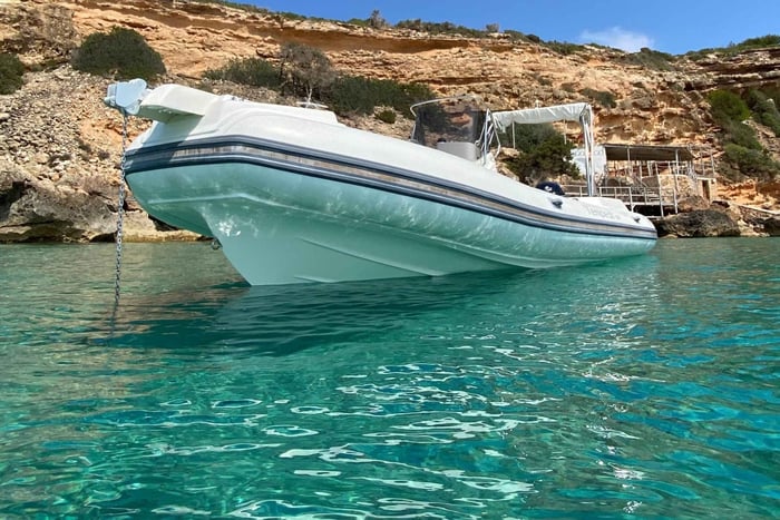 Descubre Tagomago: Aventura desde Santa Eulalia por la Costa Este de Ibiza