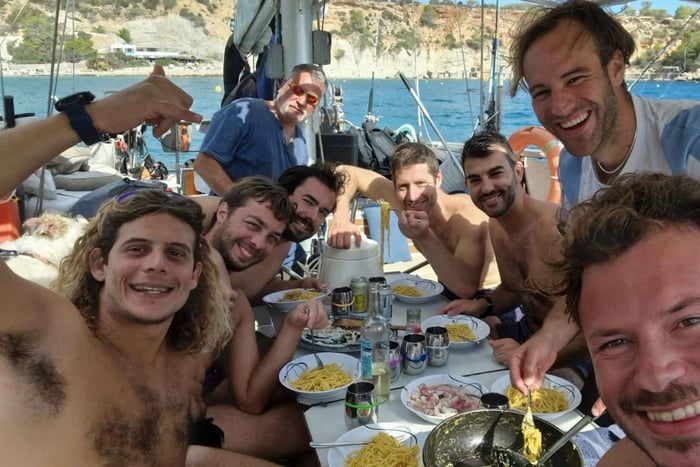 Expedição no Veleiro Ibiza - Pesca submarina e preparo do peixe a bordo
