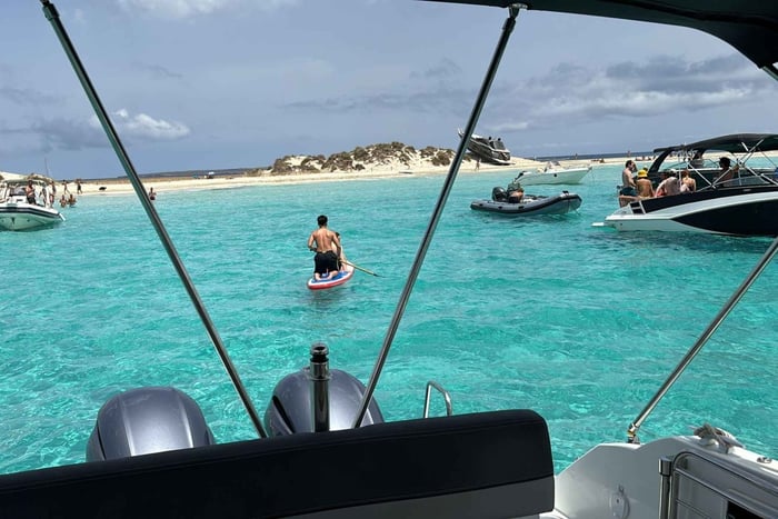 Excursão de Lancha na Praia de Ses Salines com 4 Paradas 4 Horas