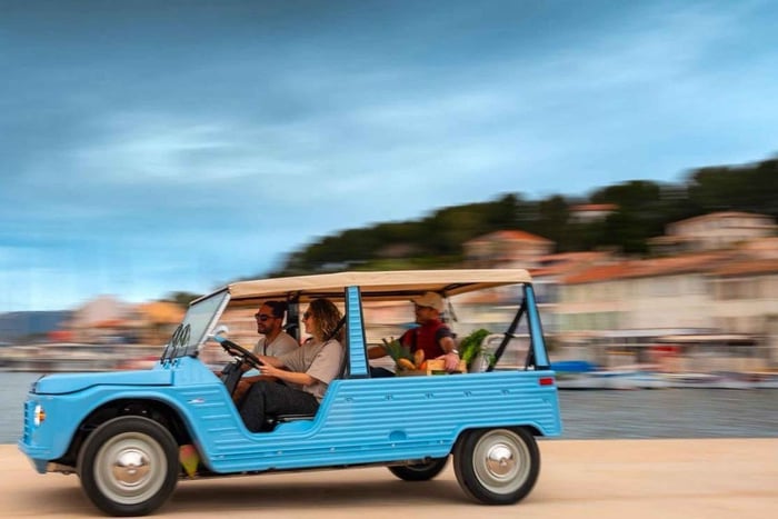 Vintage Electric Car Sightseeing Tour with Tour Guide (Mehari or Mini Moke)