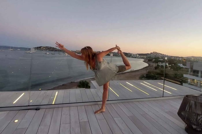 YOGA & MEDITATION AT THE BEACH OR IN THE FOREST