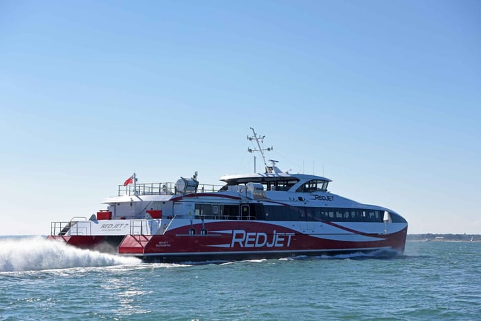Southampton: Red Jet Hi-Speed Ferry to Isle of Wight