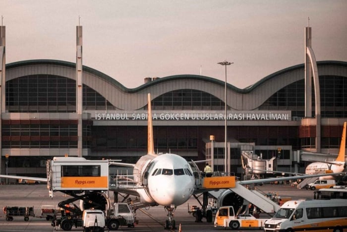 Istanbul Airport (SAW): Shuttle service from/to city central