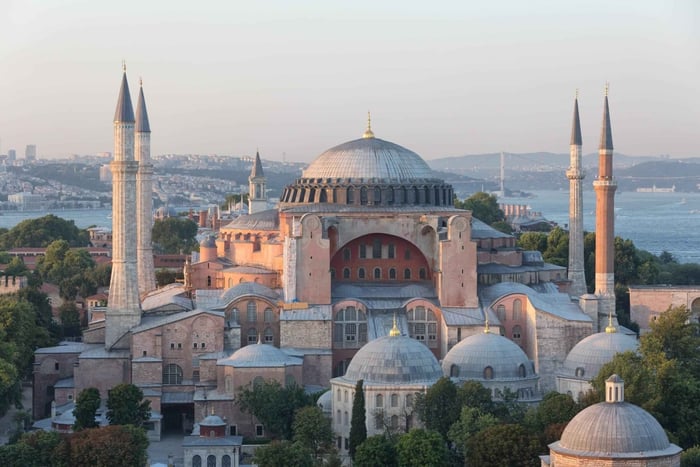 Istanbul: Old City Highlights Walking Tour with Local Guide