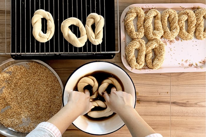 Simit-Baking Workshop with Breakfast